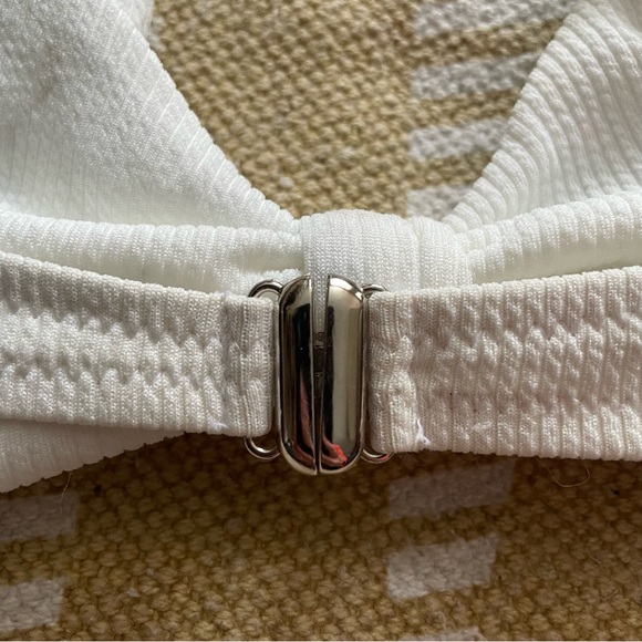 ✌️2/$10✌️ White Tie-Front Ribbed Plus Size Bikini Top - Size 3X - Picture 9 of 14